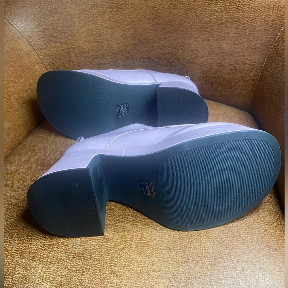Charles & Keith Pink Platform Shoes